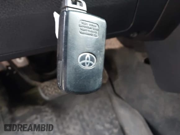 ✅ 2017 Toyota Tacoma SR5 • VIN: 5TFSZ5AN6HX055223 • Лот: 43671159. Опубликован ранее на IAAI с пробегом 210 062 миль. Бесплатный доступ к архиву аукционных продаж из США и подробный отчёт об истории автомобиля на DreamBid. Изображение 11.