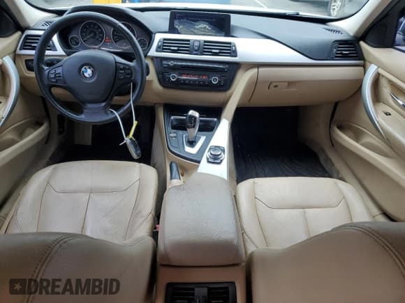 ✅ 2012 BMW 3 Series 328i • VIN: WBA3A5C52CF348332 • Lot: 93306645. Wystawiony na Copart z przebiegiem 129 716 mil. Bezpłatny archiwum sprzedaży aukcyjnych z USA i szczegółowy raport historii pojazdu na DreamBid. Zdjęcie 8.