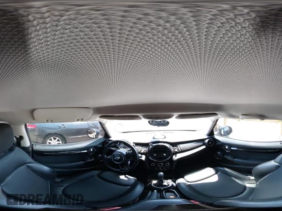 ✅ 2015 MINI Hardtop S • VIN: WMWXP7C52FT740390 • Lot: 42997870. Listed on IAAI with 102,661 mi. Free auction sales archive from the USA and detailed vehicle history report at DreamBid. Image 18.