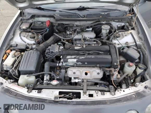 ✅ 1997 Acura Integra GS • VIN: JH4DC4465VS013917 • Лот: 87654165. Опубликован ранее на Copart с пробегом 218 585 миль. Бесплатный доступ к архиву аукционных продаж из США и подробный отчёт об истории автомобиля на DreamBid. Изображение 13.