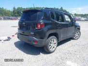 ✅ 2022 Jeep Renegade Latitude • VIN: ZACNJDB17NPN55610 • Lot: 42576527. Listed on IAAI with 73,631 mi. Free auction sales archive from the USA and detailed vehicle history report at DreamBid. Image 4.