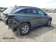 ✅ 2022 Hyundai Tucson SEL • VIN: 5NMJB3AE4NH003226 • Lot: 70131184. Wystawiony na Copart z przebiegiem 51 158 mil. Bezpłatny archiwum sprzedaży aukcyjnych z USA i szczegółowy raport historii pojazdu na DreamBid. Zdjęcie 3.