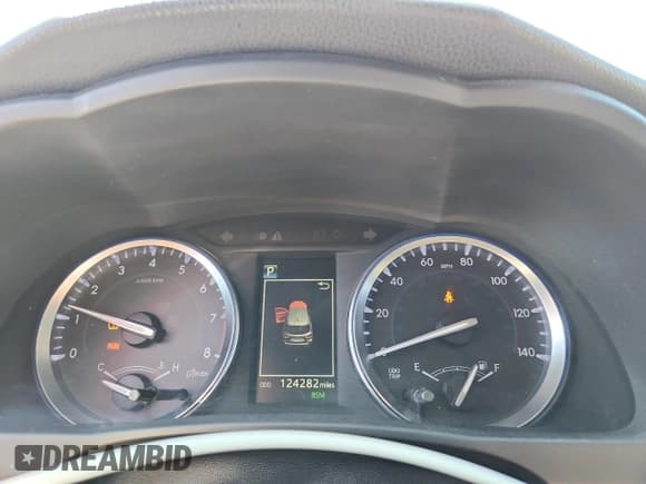 ✅ 2019 Toyota Highlander XLE • VIN: 5TDJZRFH2KS565510 • Лот: 85749275. Опубликован ранее на Copart с пробегом 124 282 миль. Бесплатный доступ к архиву аукционных продаж из США и подробный отчёт об истории автомобиля на DreamBid. Изображение 9.