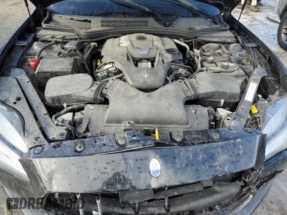 ✅ 2018 Maserati Quattroporte S Q4 GranLusso • VIN: ZAM56YRL2J1273920 • Lot: 42919375. Wystawiony na Copart z przebiegiem 46 011 mil. Bezpłatny archiwum sprzedaży aukcyjnych z USA i szczegółowy raport historii pojazdu na DreamBid. Zdjęcie 11.