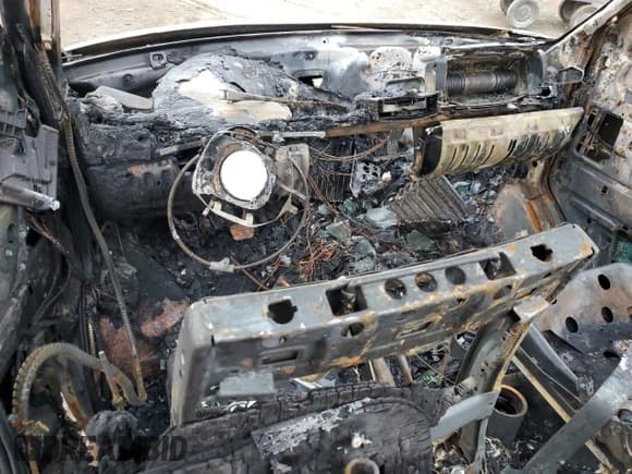 ✅ 1997 Volkswagen EuroVan CV • VIN: WV2EH8704VH145152 • Lot: 44082025. Listed on Copart with Not provided. Free auction sales archive from the USA and detailed vehicle history report at DreamBid. Image 8.