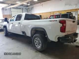 2024 Chevrolet Silverado 3500HD Work Truck с VIN 1GC4YSE78RF184240, выставлен на аукционе Copart как лот 71125204 с пробегом 20 056 миль миль и На запчасти • Non repairable. История ставок и продаж доступна на DreamBid. Изображение 2.