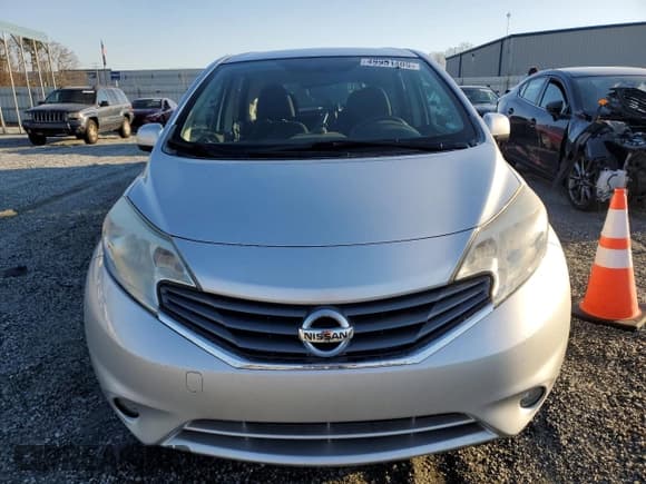 ✅ 2014 Nissan Note S Plus • VIN: 3N1CE2CP4EL420070 • Lot: 49951405. Wystawiony na Copart z przebiegiem 95 084 mil. Bezpłatny archiwum sprzedaży aukcyjnych z USA i szczegółowy raport historii pojazdu na DreamBid. Zdjęcie 5.