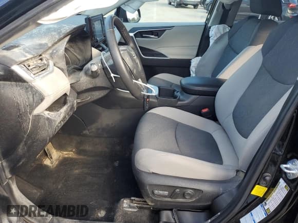 ✅ 2022 Toyota RAV4 Hybrid XLE • VIN: 4T3RWRFV7NU071325 • Lot: 86444615. Wystawiony na Copart z przebiegiem 50 012 mil. Bezpłatny archiwum sprzedaży aukcyjnych z USA i szczegółowy raport historii pojazdu na DreamBid. Zdjęcie 7.