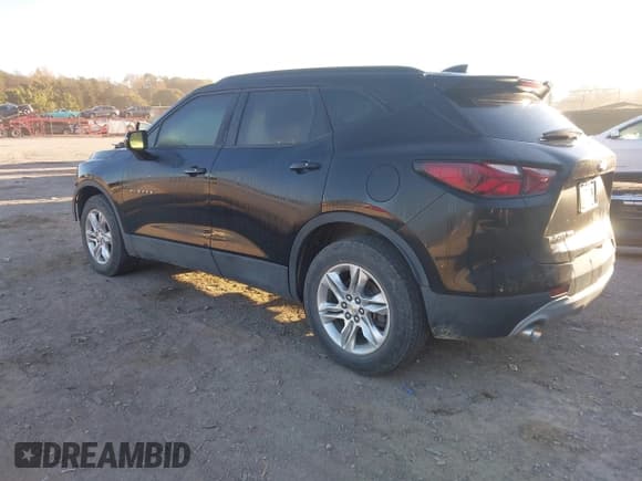 ✅ 2021 Chevrolet Blazer LT • VIN: 3GNKBJRS5MS504076 • Лот: 43502438. Опубликован ранее на IAAI с пробегом 111 264 миль. Бесплатный доступ к архиву аукционных продаж из США и подробный отчёт об истории автомобиля на DreamBid. Изображение 3.