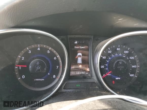 ✅ 2013 Hyundai Santa Fe Sport • VIN: 5XYZU3LAXDG016143 • Lot: 84069835. Listed on Copart with 123,787 mi. Free auction sales archive from the USA and detailed vehicle history report at DreamBid. Image 9.