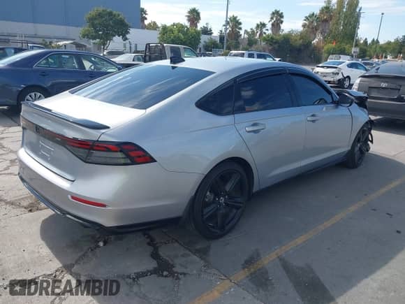 2024 Honda Accord Sport-L с VIN 1HGCY2F75RA012109, выставлен на аукционе IAAI как лот 43236975 с пробегом 16 140 миль миль и . История ставок и продаж доступна на DreamBid. Изображение 4.