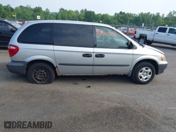 ✅ 2003 Dodge Caravan SE • VIN: 1D4GP25BX3B144716 • Lot: 42445992. Wystawiony na IAAI z przebiegiem 193 223 mil. Bezpłatny archiwum sprzedaży aukcyjnych z USA i szczegółowy raport historii pojazdu na DreamBid. Zdjęcie 13.
