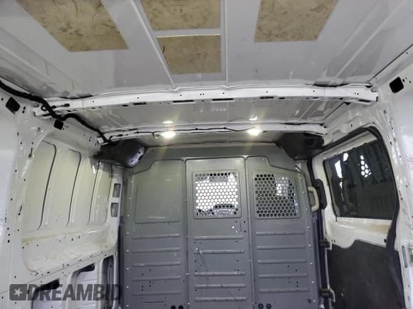 ✅ 2017 Ford Transit • VIN: 1FTYE1YM3HKA15433 • Lot: 80640624. Listed on Copart with 191,235 mi. Free auction sales archive from the USA and detailed vehicle history report at DreamBid. Image 10.