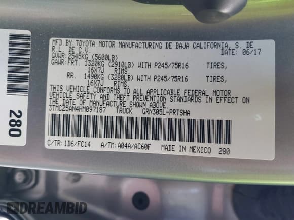 ✅ 2017 Toyota Tacoma TRD Sport • VIN: 3TMCZ5AN4HM097187 • Lot: 43084585. Listed on IAAI with 111,786 mi. Free auction sales archive from the USA and detailed vehicle history report at DreamBid. Image 9.