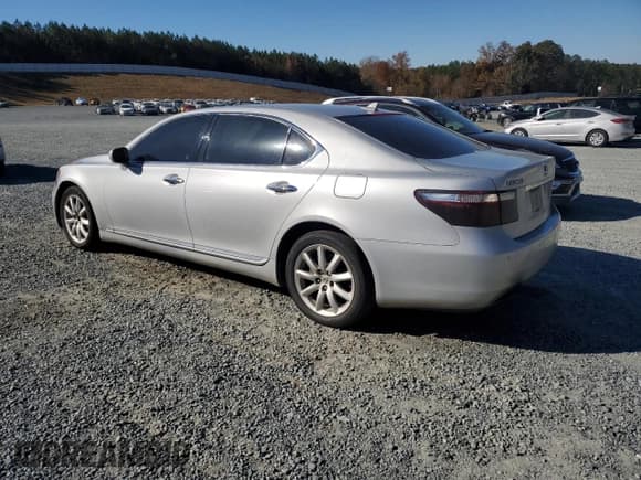 ✅ 2007 Lexus LS 460 L • VIN: JTHGL46F175010850 • Lot: 91517085. Listed on Copart with 215,006 mi. Free auction sales archive from the USA and detailed vehicle history report at DreamBid. Image 2.