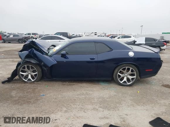 ✅ 2016 Dodge Challenger SXT Plus • VIN: 2C3CDZAG9GH354093 • Lot: 42107861. Wystawiony na IAAI z przebiegiem 131 427 mil. Bezpłatny archiwum sprzedaży aukcyjnych z USA i szczegółowy raport historii pojazdu na DreamBid. Zdjęcie 15.