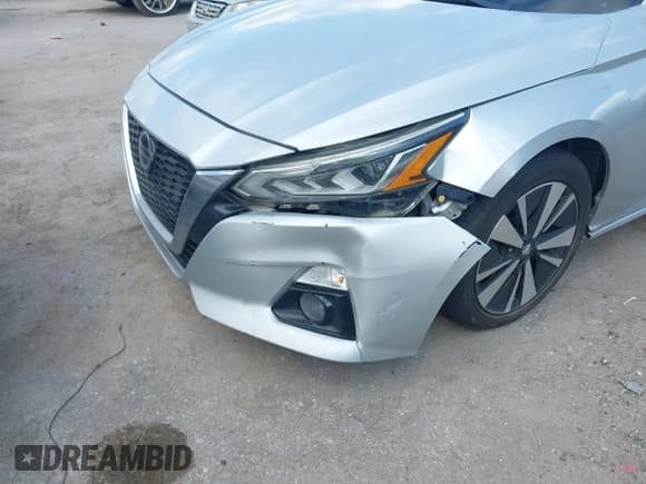 ✅ 2019 Nissan Altima SV • VIN: 1N4BL4DV0KN309217 • Lot: 43728635. Wystawiony na IAAI z przebiegiem 206 864 mil. Bezpłatny archiwum sprzedaży aukcyjnych z USA i szczegółowy raport historii pojazdu na DreamBid. Zdjęcie 6.