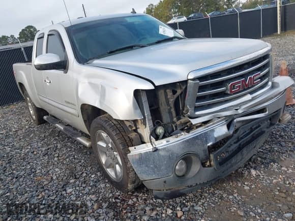 ✅ 2012 GMC Sierra 1500 SLE • VIN: 1GTR1VE06CZ326072 • Лот: 43562331. Опубликован ранее на IAAI с пробегом 196 856 миль. Бесплатный доступ к архиву аукционных продаж из США и подробный отчёт об истории автомобиля на DreamBid. Изображение 1.