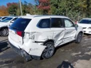 ✅ 2020 Mitsubishi Outlander SE • VIN: JA4AD3A3XLZ019961 • Lot: 43596032. Listed on IAAI with 112,826 mi. Free auction sales archive from the USA and detailed vehicle history report at DreamBid. Image 4.