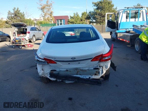 ✅ 2017 Nissan Sentra SL • VIN: 3N1AB7AP1HY296041 • Lot: 43769589. Listed on IAAI with 99,295 mi. Free auction sales archive from the USA and detailed vehicle history report at DreamBid. Image 16.