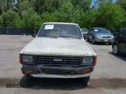 ✅ 1986 Toyota Pickup • VIN: JT4RN55R8G0177256 • Лот: 42560540. Опубликован ранее на IAAI с пробегом 304 700 миль. Бесплатный доступ к архиву аукционных продаж из США и подробный отчёт об истории автомобиля на DreamBid. Изображение 6.