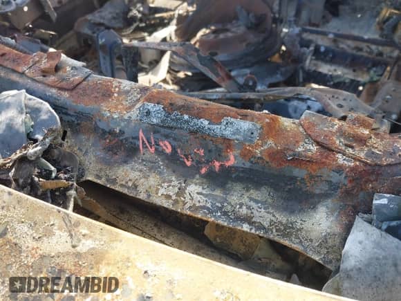 ✅ 2006 GMC Sierra 1500 SLE1 • VIN: 2GTEC13T661195866 • Lot: 41402673. Listed on IAAI with Not provided. Free auction sales archive from the USA and detailed vehicle history report at DreamBid. Image 9.