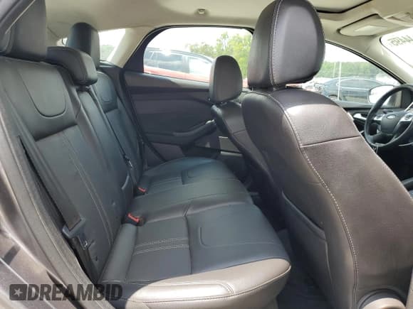 ✅ 2014 Ford Focus Titanium • VIN: 1FADP3N25EL339308 • Lot: 63844495. Listed on Copart with 163,236 mi. Free auction sales archive from the USA and detailed vehicle history report at DreamBid. Image 10.