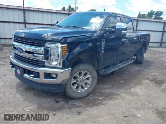 ✅ 2019 Ford F-250 XL • VIN: 1FT7W2B68KEG72890 • Лот: 42377719. Опубликован ранее на IAAI с пробегом 87 245 миль. Бесплатный доступ к архиву аукционных продаж из США и подробный отчёт об истории автомобиля на DreamBid. Изображение 18.