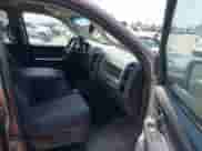 2010 Dodge 1500 TRX z VIN 1D7RB1CP7AS156077, wystawiony jako IAAI lot #42549980 z przebiegiem 330 263 mil mil oraz . Historia ofert i sprzedaży dostępna na DreamBid. Obrazek 5.