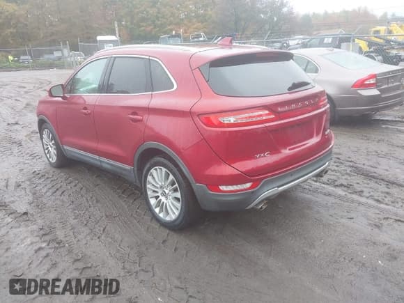 ✅ 2015 Lincoln MKC • VIN: 5LMCJ2A98FUJ17824 • Lot: 43432150. Wystawiony na IAAI z przebiegiem 113 955 mil. Bezpłatny archiwum sprzedaży aukcyjnych z USA i szczegółowy raport historii pojazdu na DreamBid. Zdjęcie 3.