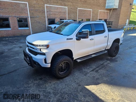 ✅ 2019 Chevrolet Silverado 1500 RST • VIN: 1GCUYEED6KZ156948 • Lot: 84866065. Wystawiony na Copart z przebiegiem 58 243 mil. Bezpłatny archiwum sprzedaży aukcyjnych z USA i szczegółowy raport historii pojazdu na DreamBid. Zdjęcie 2.