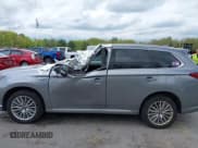 ✅ 2019 Mitsubishi Outlander SEL • VIN: JA4J24A5XKZ051210 • Лот: 42255770. Опубликован ранее на IAAI с пробегом 84 820 миль. Бесплатный доступ к архиву аукционных продаж из США и подробный отчёт об истории автомобиля на DreamBid. Изображение 15.