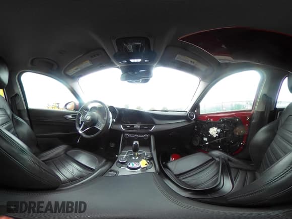 ✅ 2018 Alfa Romeo Giulia Ti Sport • VIN: ZARFAEEN7J7576238 • Лот: 42462272. Опубликован ранее на IAAI с пробегом 53 105 миль. Бесплатный доступ к архиву аукционных продаж из США и подробный отчёт об истории автомобиля на DreamBid. Изображение 20.