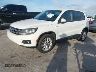 ✅ 2014 Volkswagen Tiguan S • VIN: WVGAV3AXXEW525487 • Lot: 43786959. Listed on IAAI with 110,414 mi. Free auction sales archive from the USA and detailed vehicle history report at DreamBid. Image 2.
