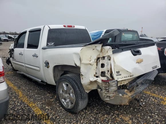 ✅ 2011 Chevrolet Silverado 1500 LT • VIN: 3GCPCSE06BG310565 • Lot: 38804184. Listed on Copart with 165,381 mi. Free auction sales archive from the USA and detailed vehicle history report at DreamBid. Image 2.