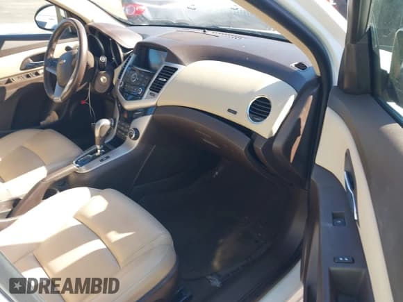 ✅ 2015 Chevrolet Cruze LT • VIN: 1G1PE5SB9F7295443 • Lot: 43631258. Listed on IAAI with 122,752 mi. Free auction sales archive from the USA and detailed vehicle history report at DreamBid. Image 5.