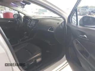 ✅ 2017 Chevrolet Cruze Premier • VIN: 1G1BF5SM9H7183754 • Lot: 43566232. Wystawiony na IAAI z przebiegiem 199 669 mil. Bezpłatny archiwum sprzedaży aukcyjnych z USA i szczegółowy raport historii pojazdu na DreamBid. Zdjęcie 5.