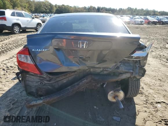 ✅ 2012 Honda Civic LX • VIN: 2HGFB2F58CH311373 • Lot: 86992875. Listed on Copart with Not provided. Free auction sales archive from the USA and detailed vehicle history report at DreamBid. Image 6.