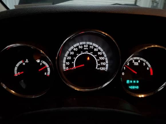 2010 Dodge Caliber SXT with VIN 1B3CB4HA0AD602517, listed as a Copart auction lot 85323475 with 40,840 mi miles and Salvage title. Bid and sale history available at DreamBid. Image 9.