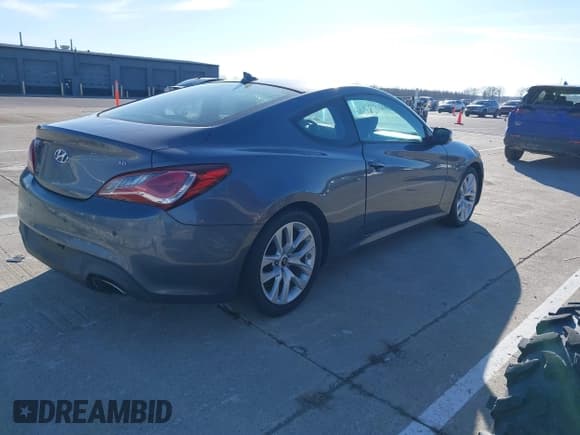 ✅ 2013 Hyundai Genesis Coupe R-Spec • VIN: KMHHU6KJ3DU108753 • Lot: 41383041. Wystawiony na IAAI z przebiegiem 114 474 mil. Bezpłatny archiwum sprzedaży aukcyjnych z USA i szczegółowy raport historii pojazdu na DreamBid. Zdjęcie 4.