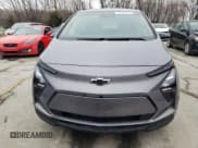 ✅ 2023 Chevrolet Bolt EV 1LT • VIN: 1G1FW6S05P4206841 • Lot: 43415535. Wystawiony na Copart z przebiegiem 10 471 mil. Bezpłatny archiwum sprzedaży aukcyjnych z USA i szczegółowy raport historii pojazdu na DreamBid. Zdjęcie 5.