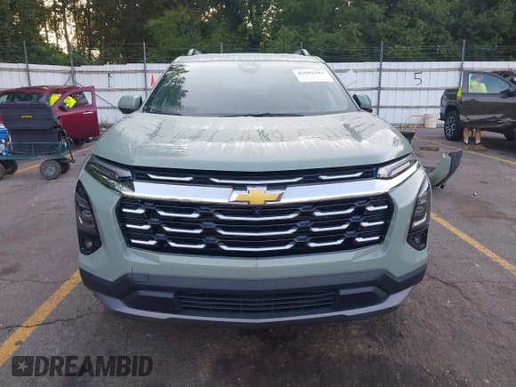 ✅ 2025 Chevrolet Equinox AWD LT • VIN: 3GNAXPEG3SL169845 • Lot: 42981582. Wystawiony na IAAI z przebiegiem 20 388 mil. Bezpłatny archiwum sprzedaży aukcyjnych z USA i szczegółowy raport historii pojazdu na DreamBid. Zdjęcie 13.