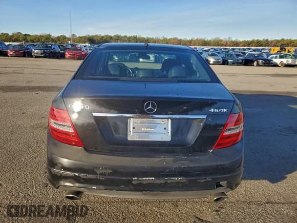 ✅ 2011 Mercedes-Benz C 300 Sport • VIN: WDDGF8BB1BR145434 • Лот: 94244745. Опубликован ранее на Copart с пробегом 125 723 миль. Бесплатный доступ к архиву аукционных продаж из США и подробный отчёт об истории автомобиля на DreamBid. Изображение 6.