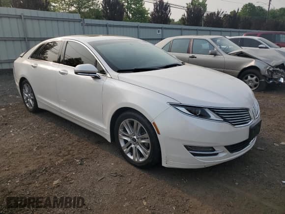 ✅ 2014 Lincoln MKZ Hybrid • VIN: 3LN6L2LU5ER823084 • Lot: 59597565. Listed on Copart with 126,402 mi. Free auction sales archive from the USA and detailed vehicle history report at DreamBid. Image 4.