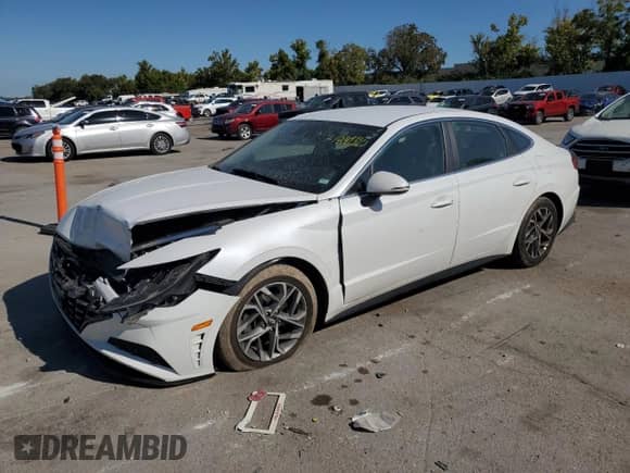 2020 Hyundai Sonata SEL z VIN 5NPEL4JA2LH021130, wystawiony jako Copart lot #71849385 z przebiegiem 106 779 mil mil oraz Szkoda całkowita • Salvage title. Historia ofert i sprzedaży dostępna na DreamBid. Obrazek 1.