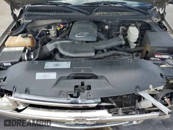 ✅ 2004 Chevrolet Suburban LS • VIN: 3GNEC16Z64G188962 • Лот: 51783375. Опубликован ранее на Copart с пробегом 190 017 миль. Бесплатный доступ к архиву аукционных продаж из США и подробный отчёт об истории автомобиля на DreamBid. Изображение 13.