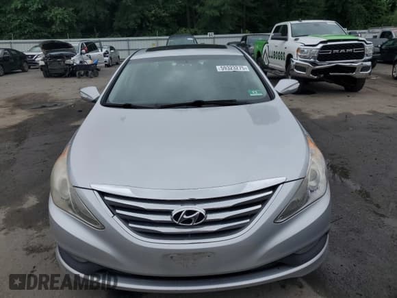 ✅ 2014 Hyundai Sonata SE • VIN: 5NPEC4AC0EH923411 • Лот: 70646295. Опубликован ранее на Copart с пробегом 141 830 миль. Бесплатный доступ к архиву аукционных продаж из США и подробный отчёт об истории автомобиля на DreamBid. Изображение 5.