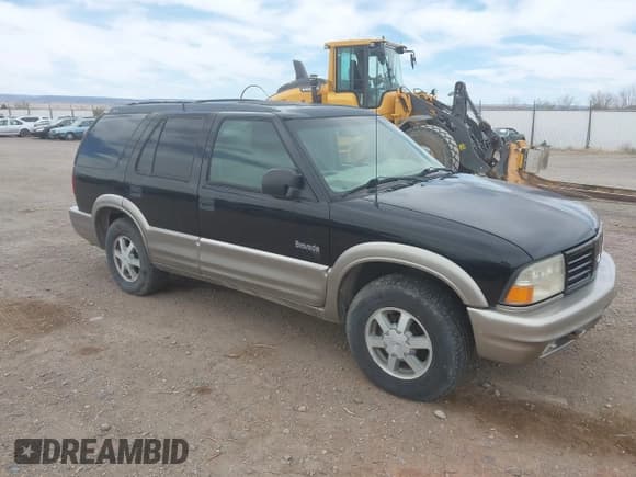 ✅ 2000 Oldsmobile Bravada • VIN: 1GHDT13W4Y2278005 • Lot: 42099863. Wystawiony na IAAI z przebiegiem 142 031 mil. Bezpłatny archiwum sprzedaży aukcyjnych z USA i szczegółowy raport historii pojazdu na DreamBid. Zdjęcie 1.