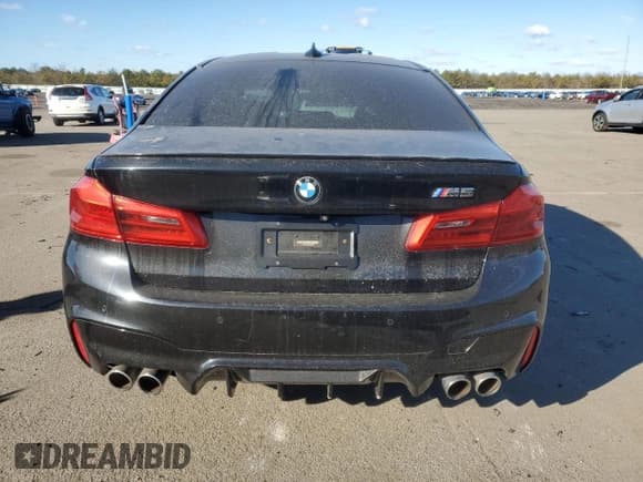 ✅ 2018 BMW M5 • VIN: WBSJF0C59JB283734 • Lot: 44834585. Wystawiony na Copart z przebiegiem 46 611 mil. Bezpłatny archiwum sprzedaży aukcyjnych z USA i szczegółowy raport historii pojazdu na DreamBid. Zdjęcie 6.