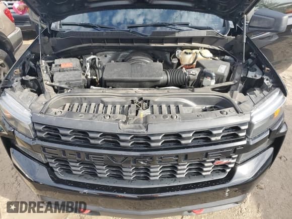 ✅ 2020 Chevrolet Silverado 1500 Custom Trail Boss • VIN: 1GCRYCEF1LZ122591 • Lot: 73725014. Wystawiony na Copart z przebiegiem 50 728 mil. Bezpłatny archiwum sprzedaży aukcyjnych z USA i szczegółowy raport historii pojazdu na DreamBid. Zdjęcie 11.